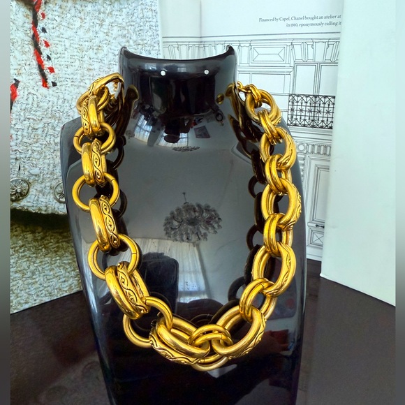 LOT 2152 18K gold plated Yves Saint Laurent vintage necklace - Picture 1 of 17